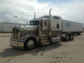 1999 Kenworth W900l photo