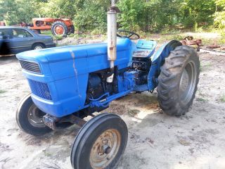 Long 350 Diesel Tractor With Power Steering Great Tires And Live Lift Live Pto photo