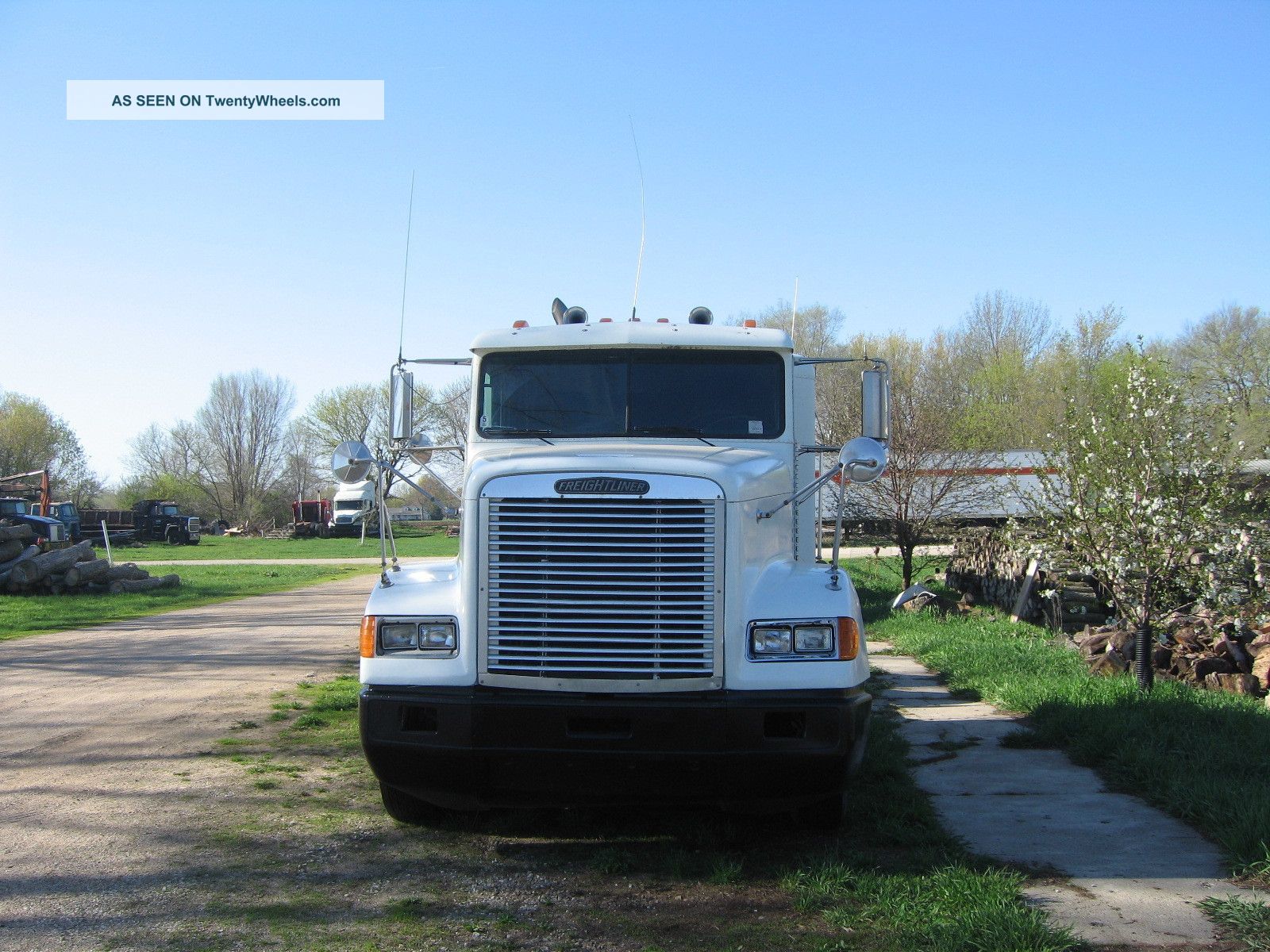 1995 Freightliner Sleeper Semi Trucks photo