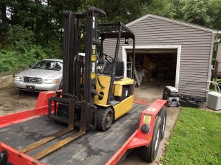 Caterpiller Electric Forklift With Charger photo
