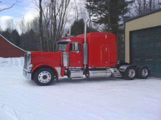 2004 Peterbilt 379 photo