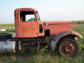 1952 Mack Lt photo