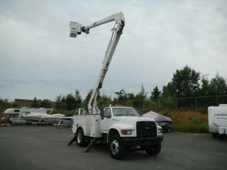 1998 Ford 51 ' Bucket Truck F800 Financing Available photo
