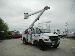2001 Ford 47 ' Material Handling Bucket Truck F750 Quad Cab Financing Available photo