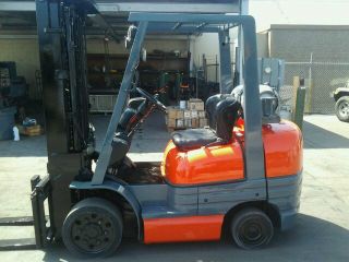 2005 Toyota Forklift 42 - 6fgcu30,  5100 Lb Capacity,  Just Serviced & Painted photo