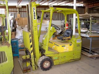 Clark Tw 30b 3,  000 Pound 3 - Wheel Forklift photo