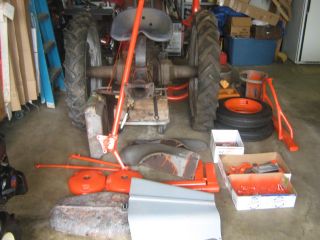 Antique Tractor Allis Chalmers Model.  G. . photo
