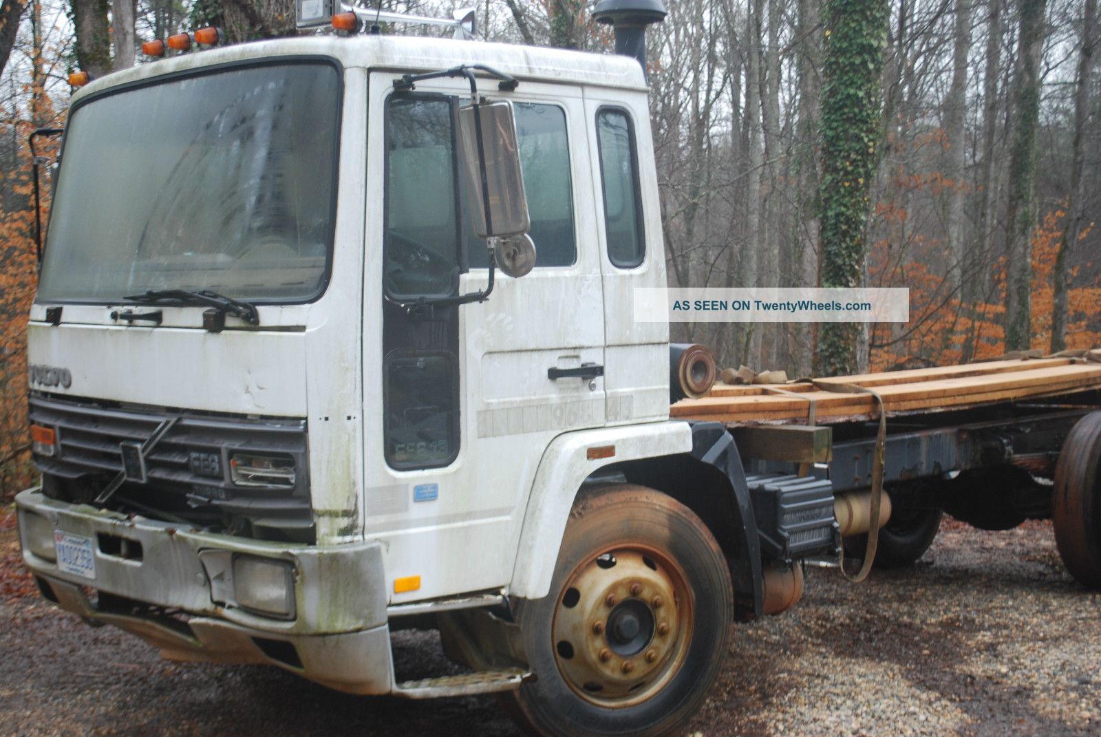 1990 Volvo Fe6 - 13 Daycab Semi Trucks photo