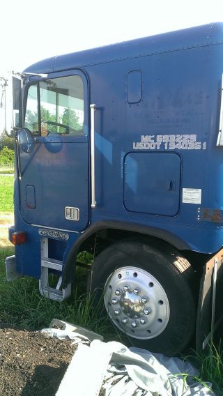 1994 Freightliner Cabover photo