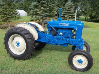 Ford 2000 Offset Tractor - Diesel - Restored photo