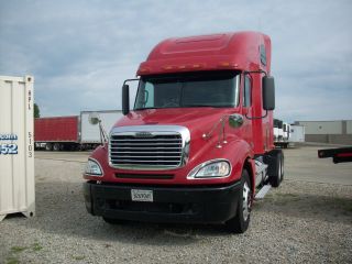 2007 Freightliner Columbia photo