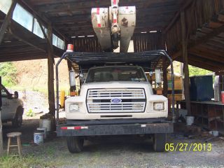 1989 Ford F800 photo