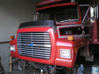 1991 Ford L7000 8000 9000 photo