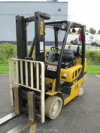 2009 Yale Glc060 Forklift - 5700lb Cap - Lpg - 2 Stage - 84/126 - Only 5598 Hrs photo