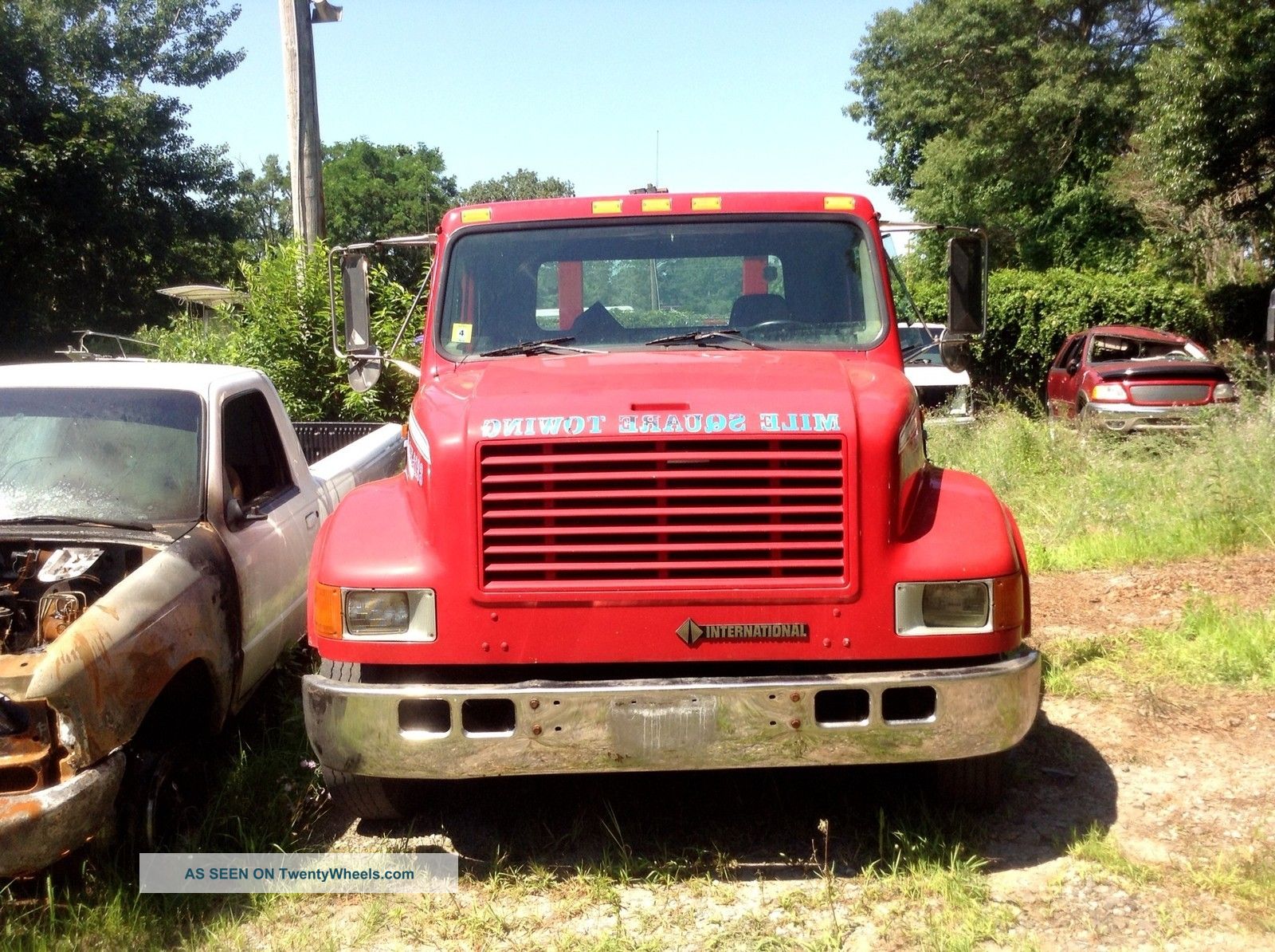 1999 International 4700 Flatbeds & Rollbacks photo