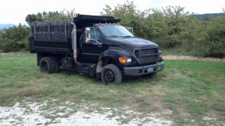 2002 Ford 650 photo