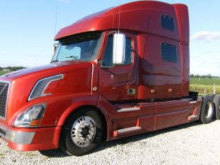 2007 Volvo 780 photo