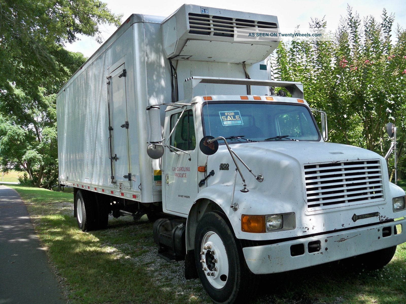 1999 International Box Trucks / Cube Vans photo