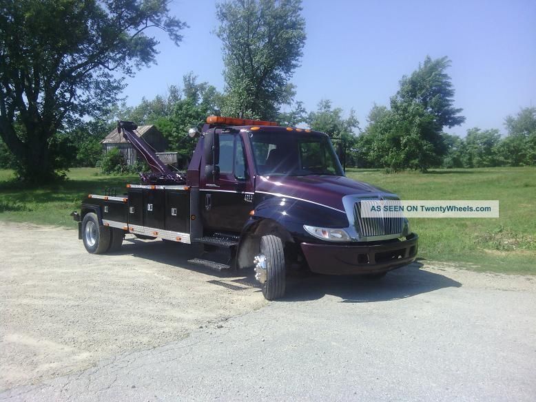 2006 International 4300 Wreckers photo
