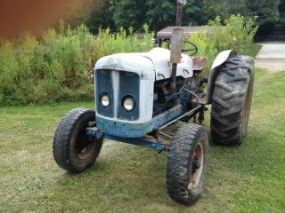 1964 Ford 5000 Supermajor Farm Tractor photo