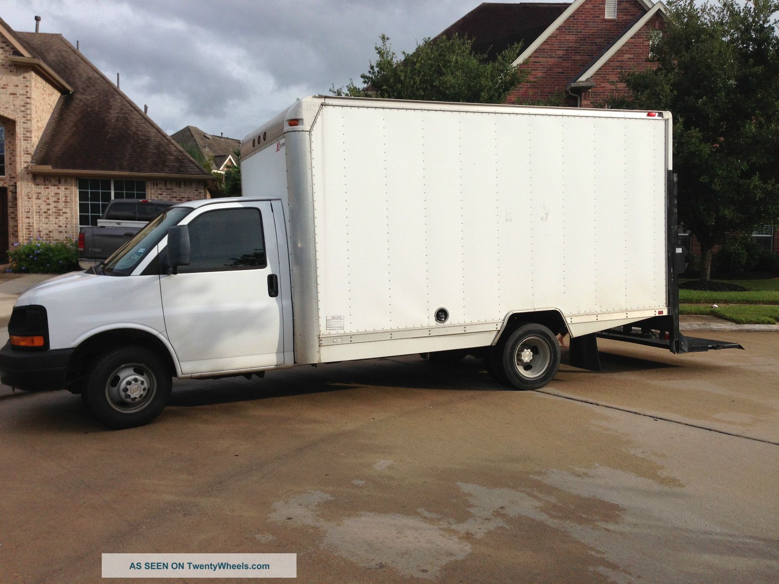 2007 Chevrolet Box Trucks / Cube Vans photo
