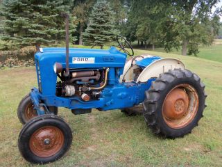 Ford 2000 Offset Tractor - Gas - photo