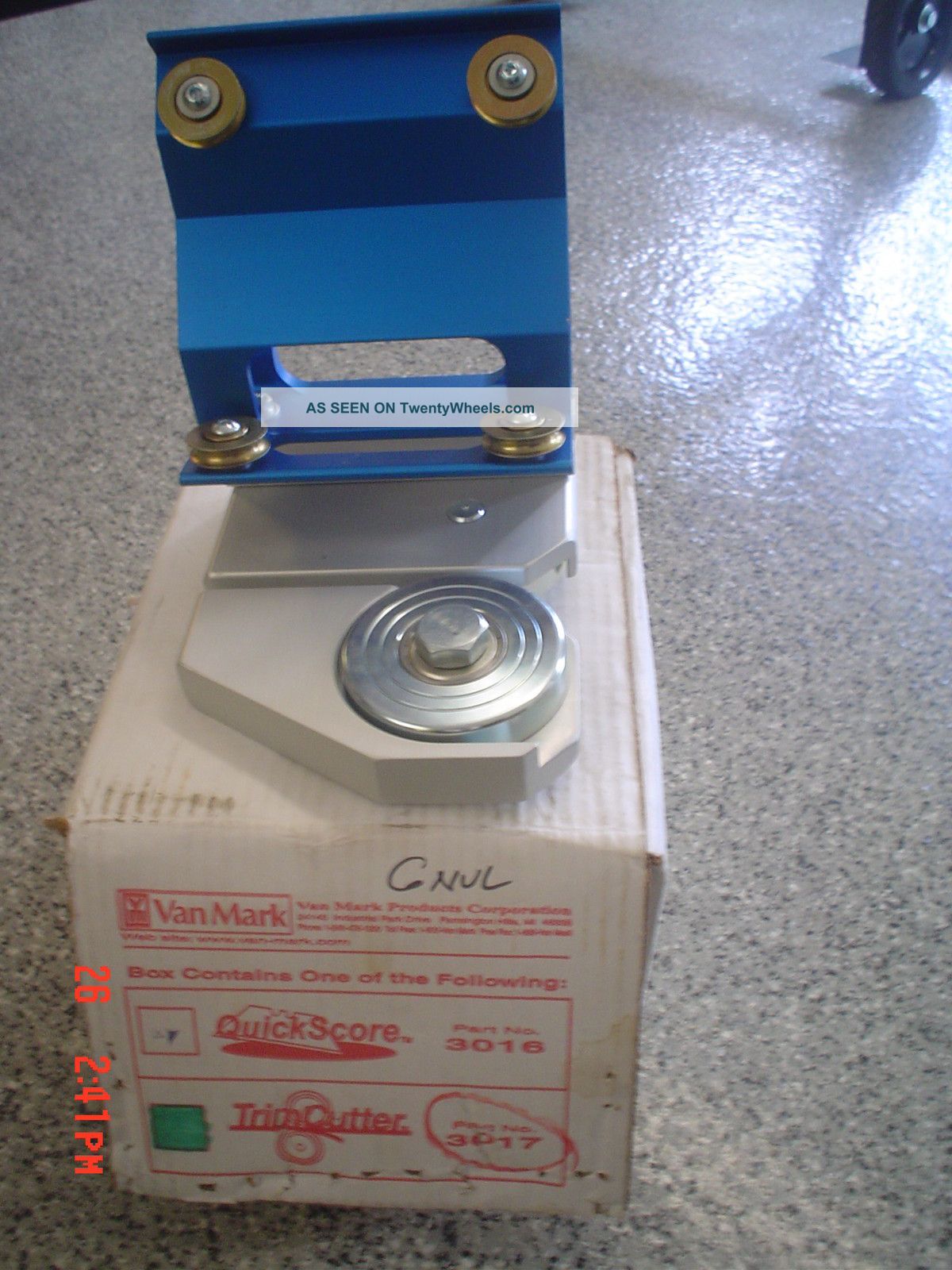 Van Mark Metal Roofing Trim Cutter For Metal Roofing Breaks. Sheet Metal Shears photo
