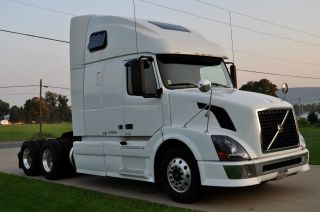 2009 Volvo Vnl 670 photo