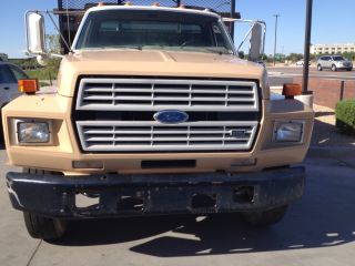 1992 Ford F 800 photo