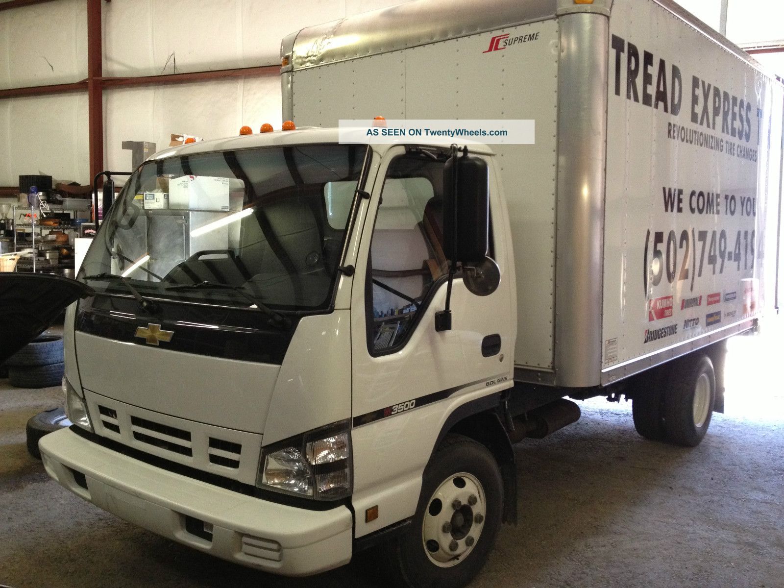 2007 Isuzu W3500 Box Trucks / Cube Vans photo