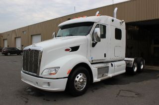 2012 Peterbilt 587 photo