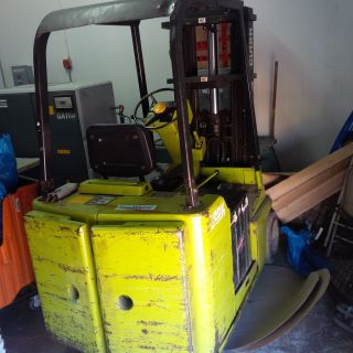 Clark Tw40 Electric Forklift Battery photo
