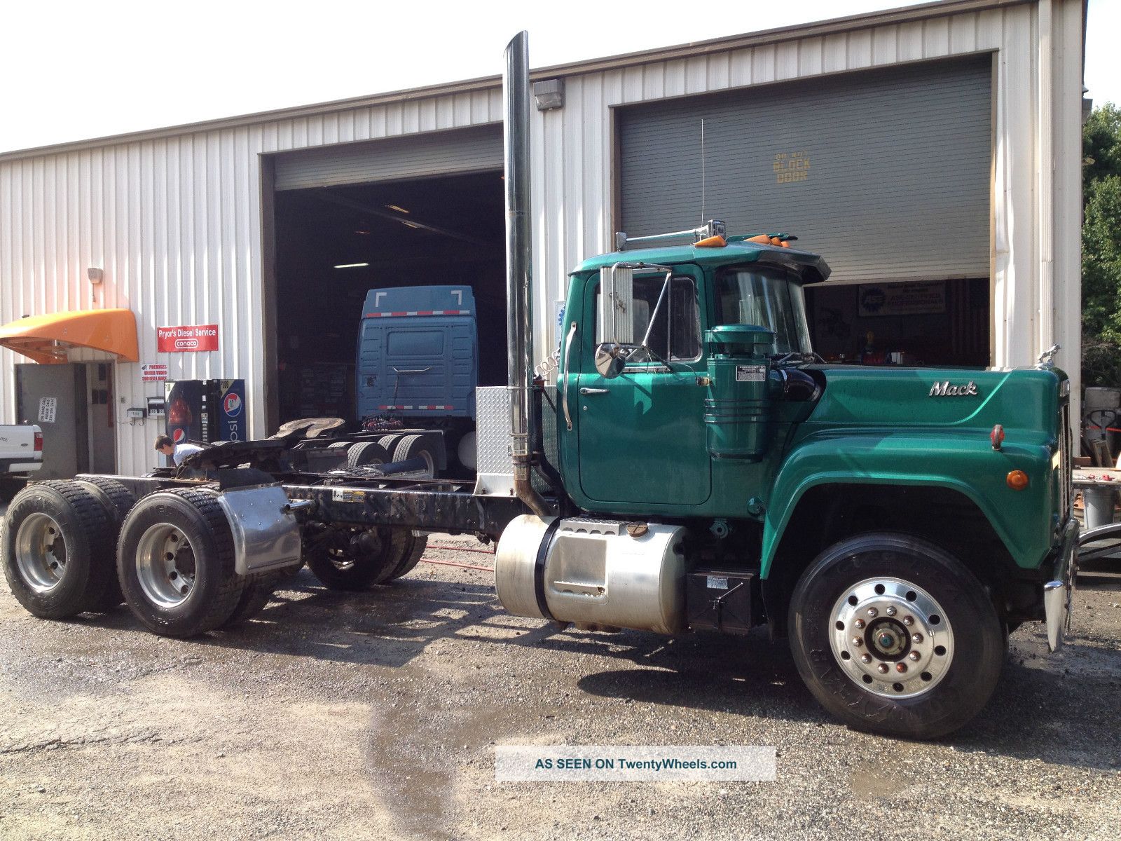 1985 Mack R Other Heavy Duty Trucks photo