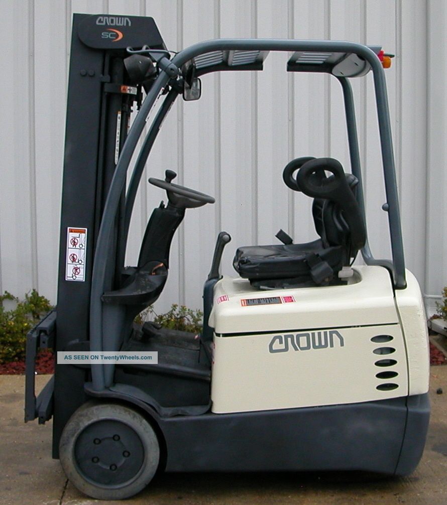 Crown Model Sc4020 - 35 (2003) 3500 Lbs Capacity Electric 3 Wheel Forklift Forklifts photo