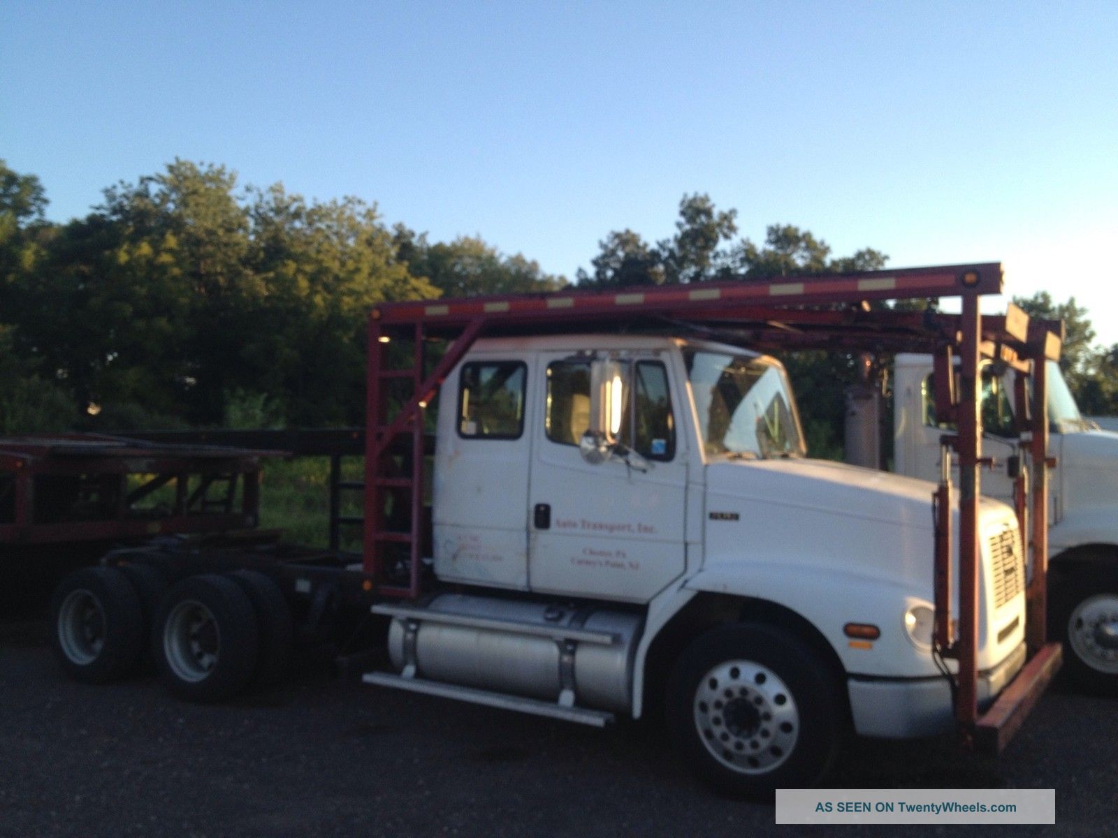 2001 Freightliner Fl112 Sleeper Semi Trucks photo