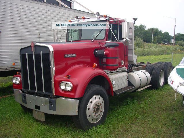 1981 Kenworth 900a Daycab Semi Trucks photo