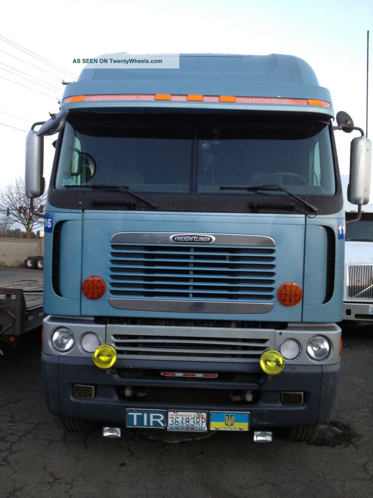 2000 Freightliner Argosy Sleeper Semi Trucks photo