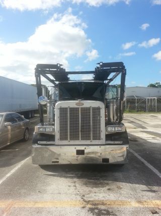 2000 Peterbilt 379 photo