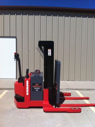 2005 Raymond Walkie Stacker Walk Behind Forklift Builtin Charger Battery Powered photo