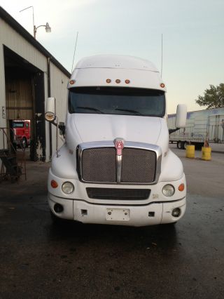 2005 Kenworth T2000 photo