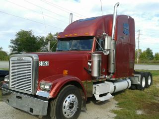2001 Freightliner Classic Xl photo