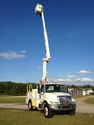 2004 International 4300 Financing Available photo