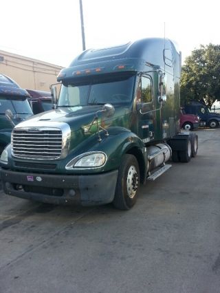 2006 Freightliner Columbia photo