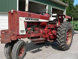 Farmall 806 Tractor Gas photo