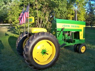 John Deere Tractor - 2/3 Scale Vintage 620 photo