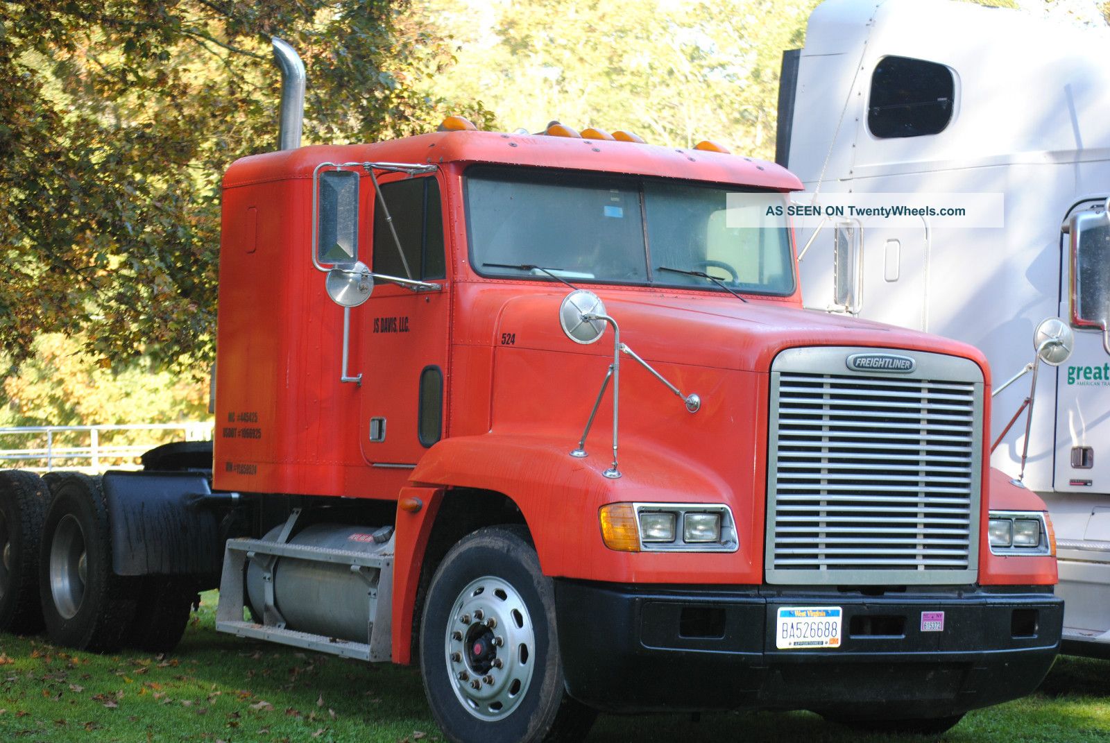 2000 Freightliner Fld Sleeper Semi Trucks photo