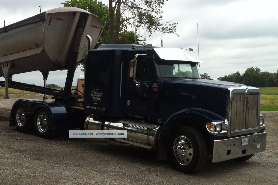 2000 International 9900i Sfa Sleeper Semi Trucks photo