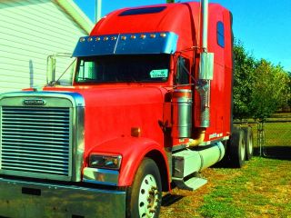 2002 Freightliner Xl Classic photo