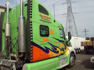 2005 Peterbilt 387 photo