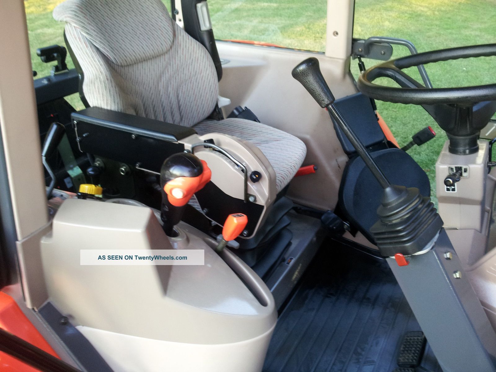 2005 Kubota M105x Power Shift Transmission 1025 Hours